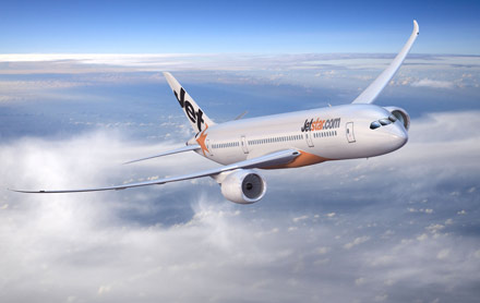 JetStar Boeing 787 in flight