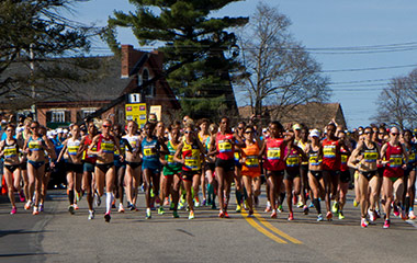 people running in boston marathon