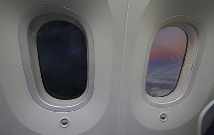 tinted windows on dreamliner